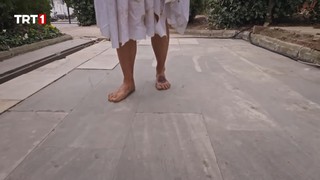 Basak Gümülcinelioglu feet photo 3