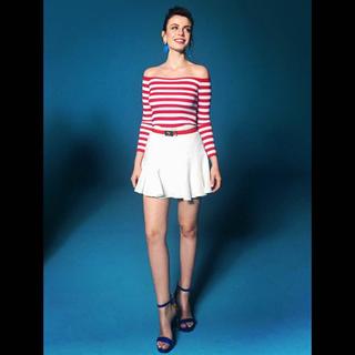 Basak Parlak feet photo thumbnail