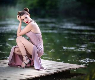 Basak Parlak feet photo thumbnail