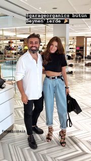 Basak Parlak feet photo thumbnail