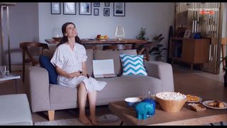 Basak Parlak feet photo thumbnail