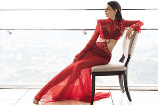 Basak Parlak feet photo thumbnail