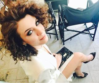 Basak Parlak feet photo thumbnail