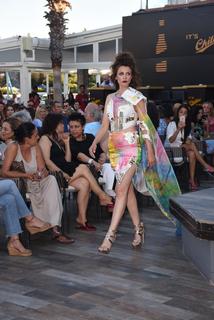 Basak Parlak feet photo thumbnail