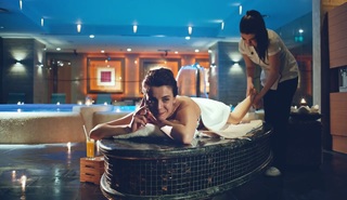 Basak Parlak feet photo thumbnail