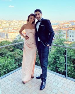 Basak Parlak feet photo thumbnail