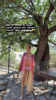 Basak Parlak feet photo thumbnail