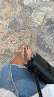 Basak Parlak feet photo thumbnail