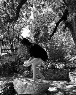 Basak Parlak feet photo thumbnail