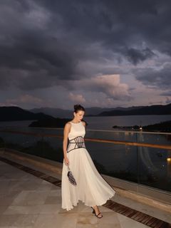 Basak Parlak feet photo thumbnail