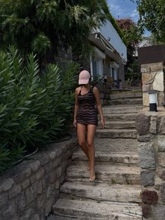 Basak Parlak feet photo 5