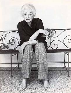 Bea Arthur feet photo 4