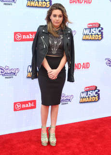 Bea Miller feet photo 14