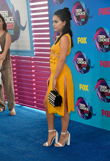 Bea Miller feet photo 16