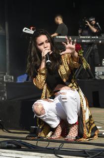Bea Miller feet photo 15