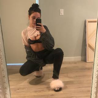 Bea Miller feet photo 12