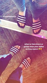 Bea Miller feet photo 16