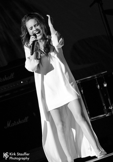 Bea Miller feet photo 9