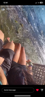 Beabadoobee feet photo thumbnail