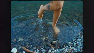 Beabadoobee feet photo thumbnail
