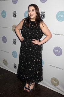 Beanie Feldstein feet photo 3