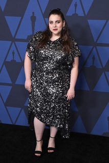Beanie Feldstein feet photo 4