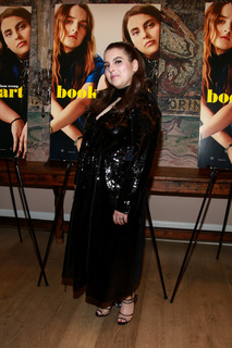 Beanie Feldstein feet photo 1
