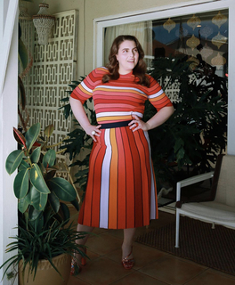 Beanie Feldstein feet photo 20