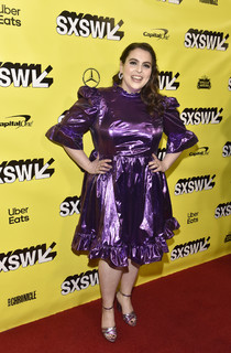 Beanie Feldstein feet photo 8
