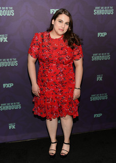 Beanie Feldstein feet photo 4