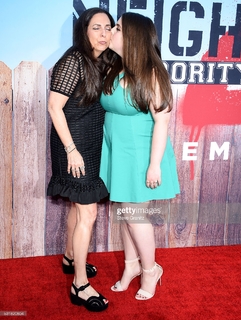 Beanie Feldstein feet photo 3