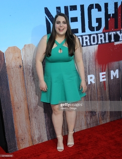 Beanie Feldstein feet photo 20
