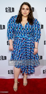 Beanie Feldstein feet photo 12