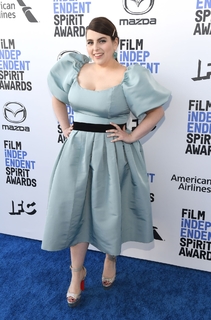 Beanie Feldstein feet photo 19