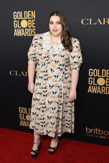Beanie Feldstein feet photo 12