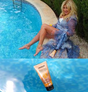 Beata Kozidrak feet photo 1