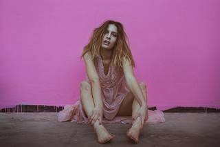 Beatrice Arnera feet photo 10