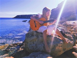 Beatrice Arnera feet photo 7
