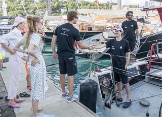 Beatrice Borromeo feet photo 19