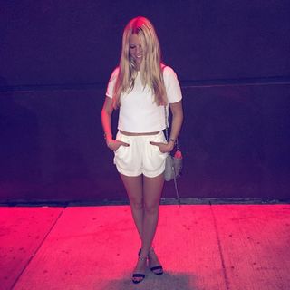 Beatrice Bouchard feet photo 3