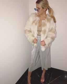 Beatrice Bouchard feet photo 7