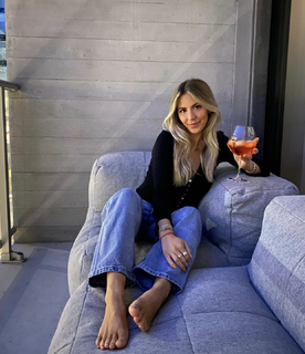 Beatrice Bouchard feet photo 9