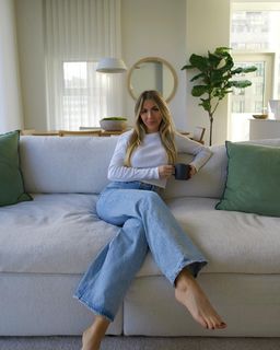 Beatrice Bouchard feet photo 7