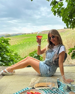 Beatrice Bouchard feet photo 16