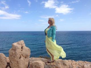 Beatrice Egli feet photo thumbnail