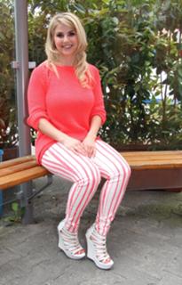 Beatrice Egli feet photo thumbnail