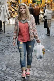 Beatrice Egli feet photo thumbnail