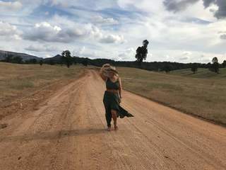 Beatrice Egli feet photo thumbnail