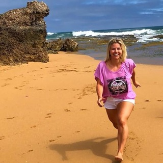 Beatrice Egli feet photo thumbnail