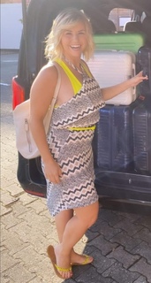 Beatrice Egli feet photo thumbnail